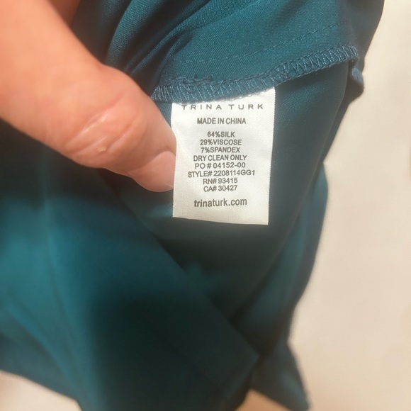 TRINA TURK Stretch Georgette Long Sleeve “Valin” Blouse in Emerald - NWOT - Picture 8 of 11